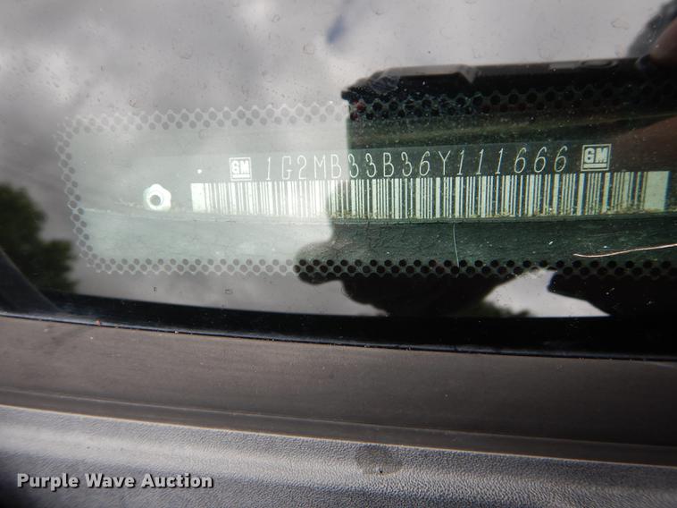 image for item DE1793 2006 Pontiac Solstice convertible