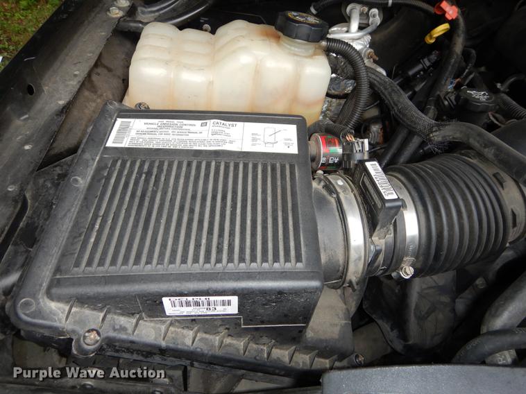 image for item DE1821 2004 Chevrolet Silverado 1500 Z71 pickup truck