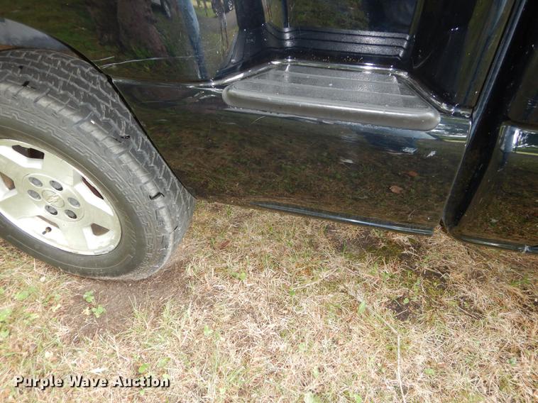 image for item DE1821 2004 Chevrolet Silverado 1500 Z71 pickup truck