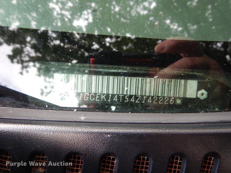 image for item DE1821 2004 Chevrolet Silverado 1500 Z71 pickup truck