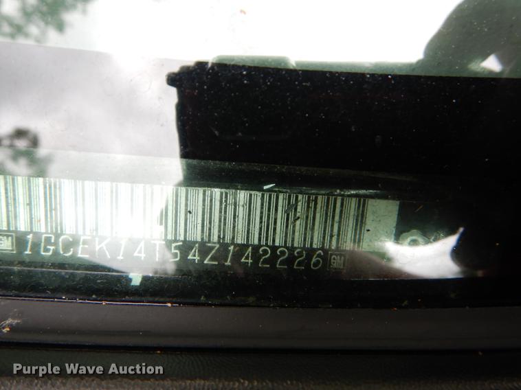 image for item DE1821 2004 Chevrolet Silverado 1500 Z71 pickup truck