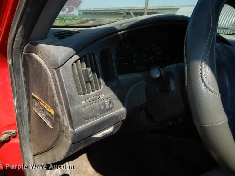 image for item DE1827 2004 Hyundai Elantra