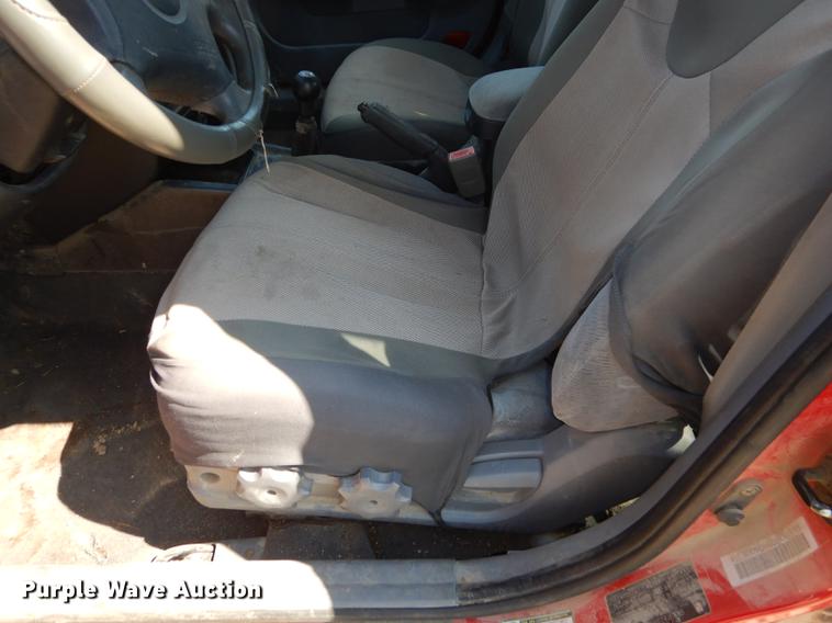 image for item DE1827 2004 Hyundai Elantra