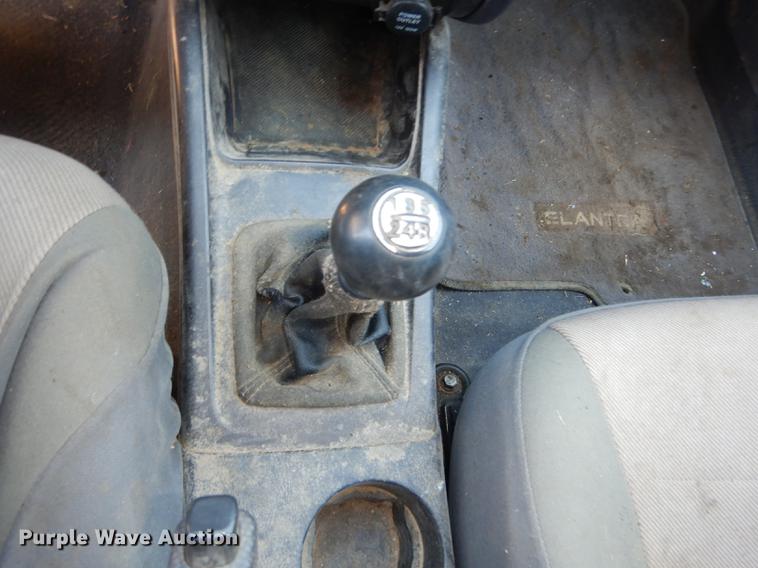 image for item DE1827 2004 Hyundai Elantra