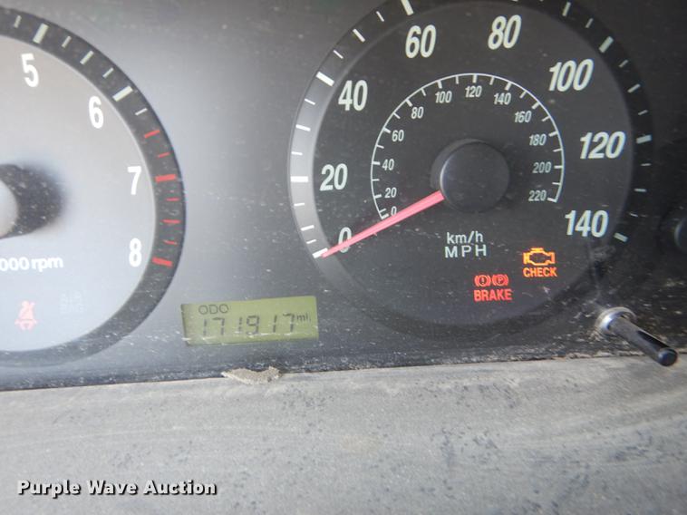 image for item DE1827 2004 Hyundai Elantra