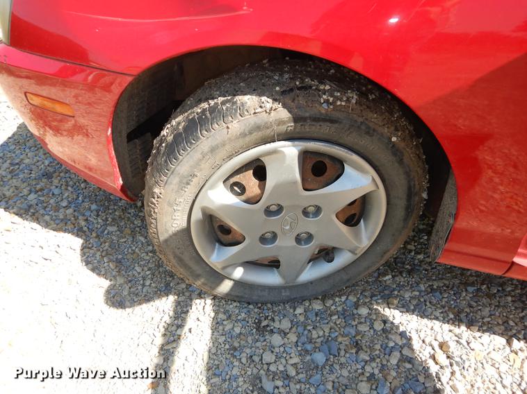 image for item DE1827 2004 Hyundai Elantra