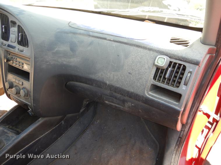 image for item DE1827 2004 Hyundai Elantra