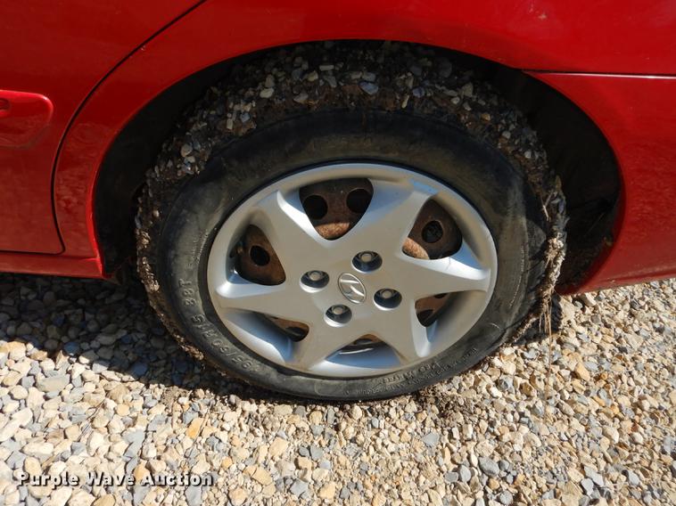image for item DE1827 2004 Hyundai Elantra
