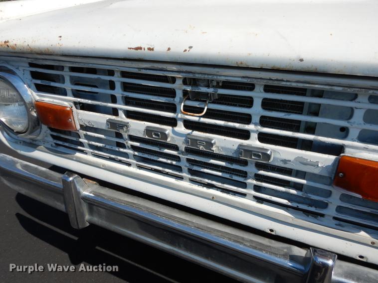 image for item DE1854 1969 Ford Bronco Sport SUV