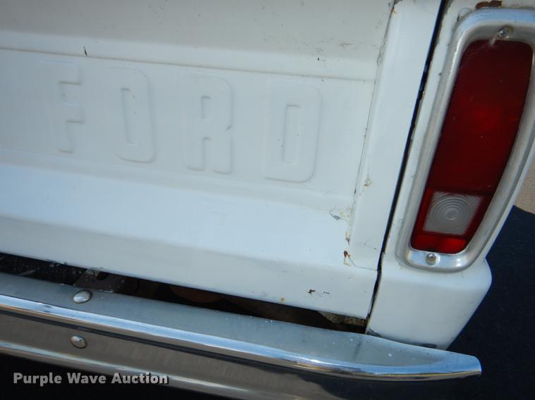 image for item DE1854 1969 Ford Bronco Sport SUV