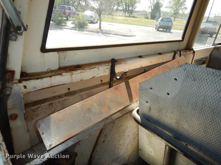 image for item DE1854 1969 Ford Bronco Sport SUV