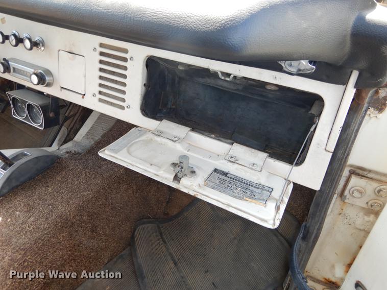 image for item DE1854 1969 Ford Bronco Sport SUV