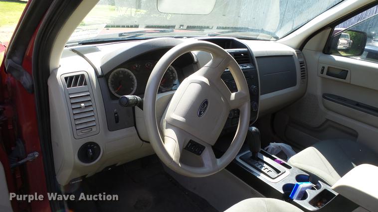 image for item DE7185 2008 Ford Escape SUV