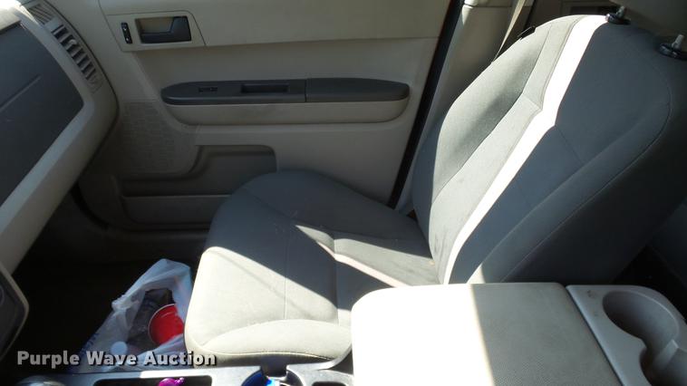 image for item DE7185 2008 Ford Escape SUV