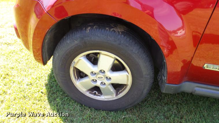 image for item DE7185 2008 Ford Escape SUV