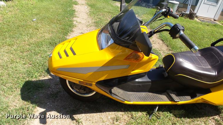 image for item DE7187 2009 Chunfeng CF250T scooter