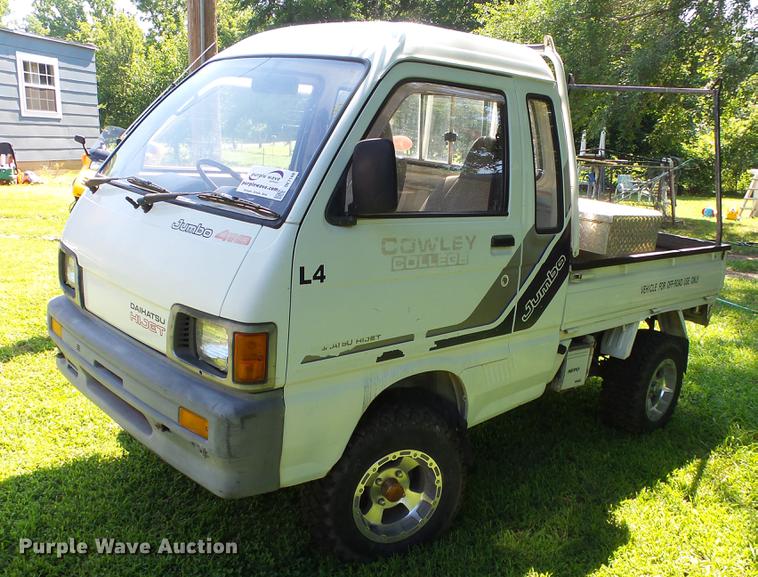 image for item DE7188 1991 Daihatsu HiJet mini truck