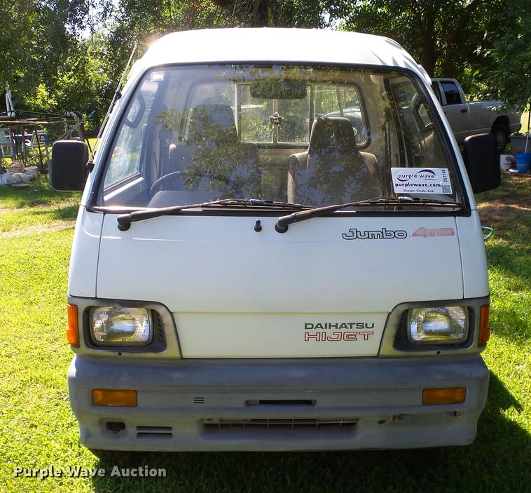 image for item DE7188 1991 Daihatsu HiJet mini truck