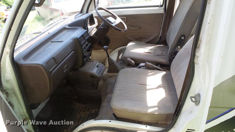 image for item DE7188 1991 Daihatsu HiJet mini truck