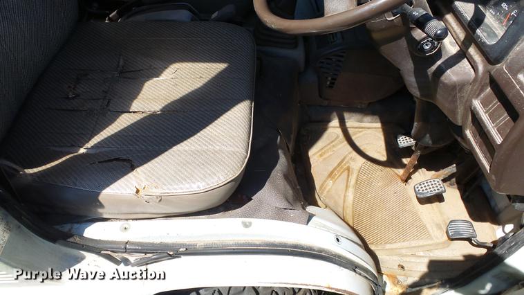 image for item DE7188 1991 Daihatsu HiJet mini truck