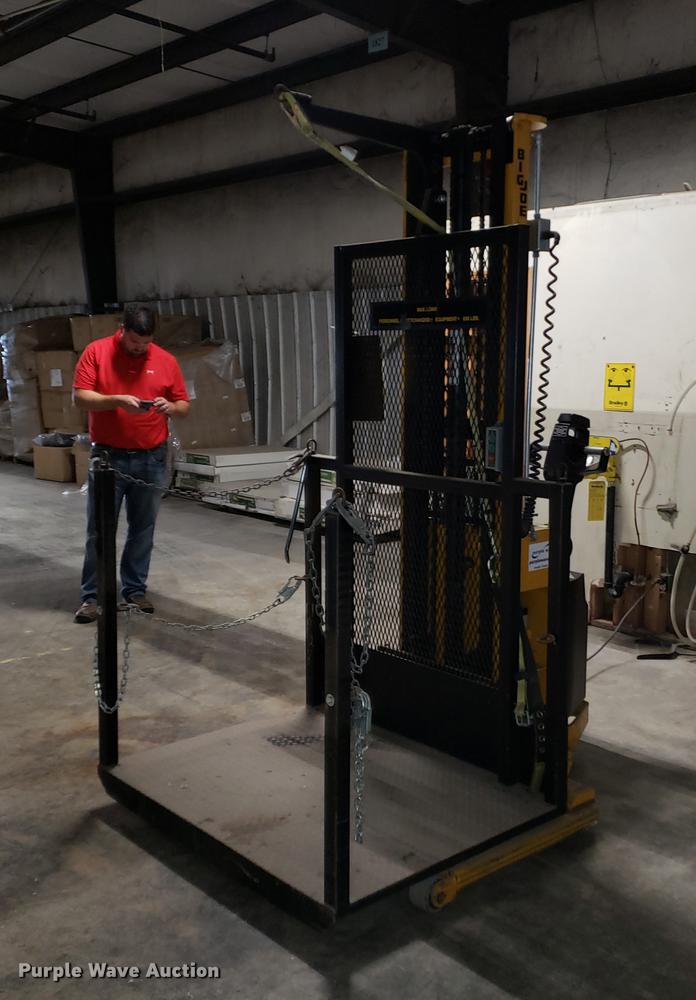 image for item DF3253 Big Joe PDBB-20-T12 man lift