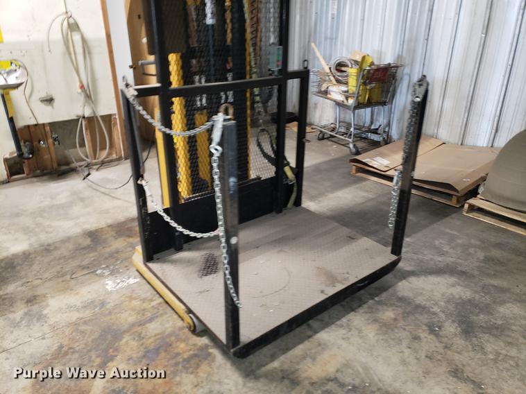 image for item DF3253 Big Joe PDBB-20-T12 man lift