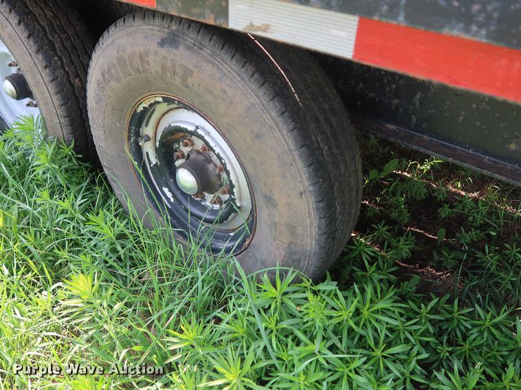 image for item DF3255 2006 Progressive flatbed trailer with office