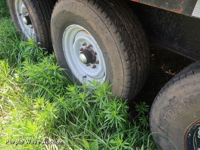 image for item DF3255 2006 Progressive flatbed trailer with office