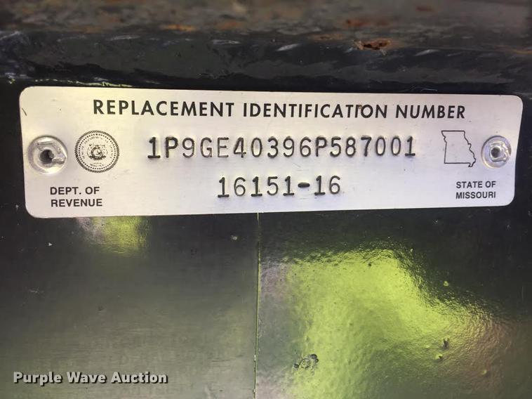 image for item DF3255 2006 Progressive flatbed trailer with office