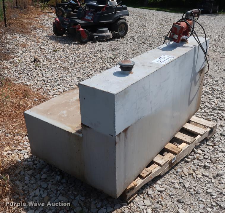 image for item DF3261 L-shaped fuel tank