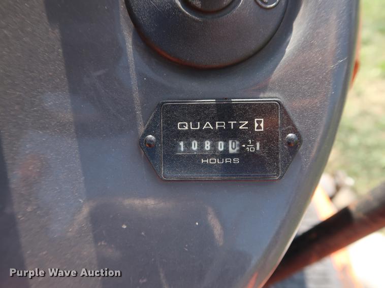 image for item DF3263 Husqvarna YTH180 lawn mower