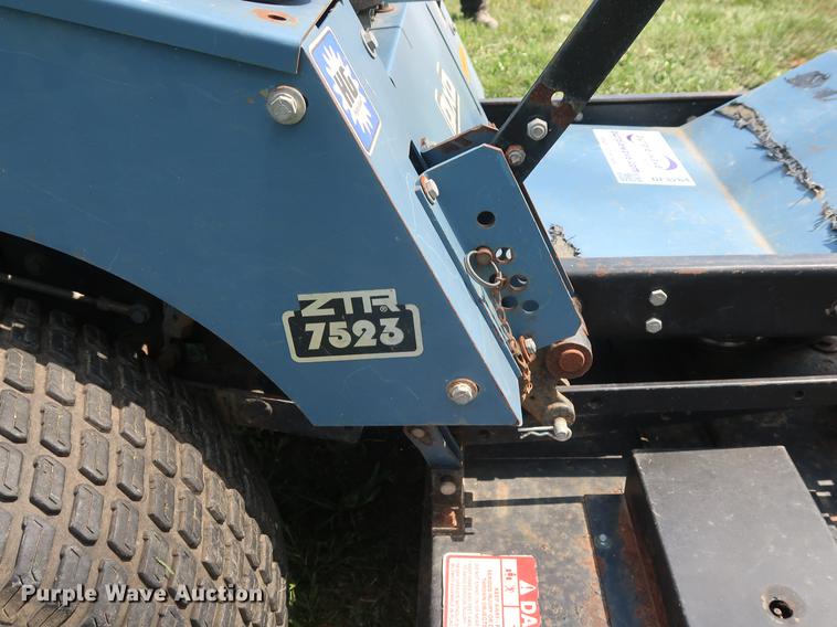 image for item DF3264 Dixon 7523 ZTR lawn mower