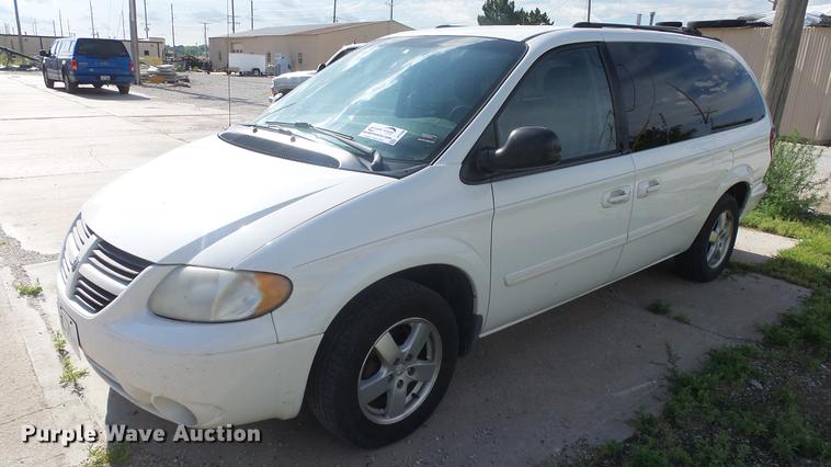 image for item DF4280 2006 Dodge Grand Caravan van