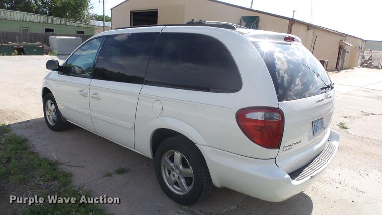 image for item DF4280 2006 Dodge Grand Caravan van