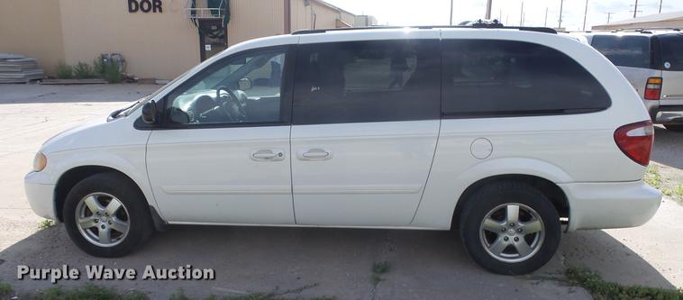 image for item DF4280 2006 Dodge Grand Caravan van