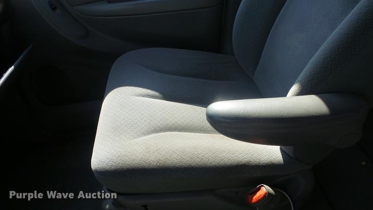 image for item DF4280 2006 Dodge Grand Caravan van