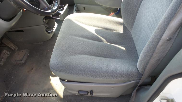 image for item DF4280 2006 Dodge Grand Caravan van