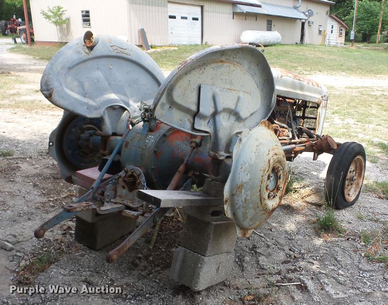 image for item DT9412 1957 Ford 881D tractor