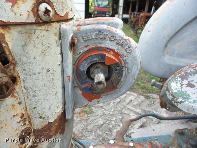 image for item DT9412 1957 Ford 881D tractor