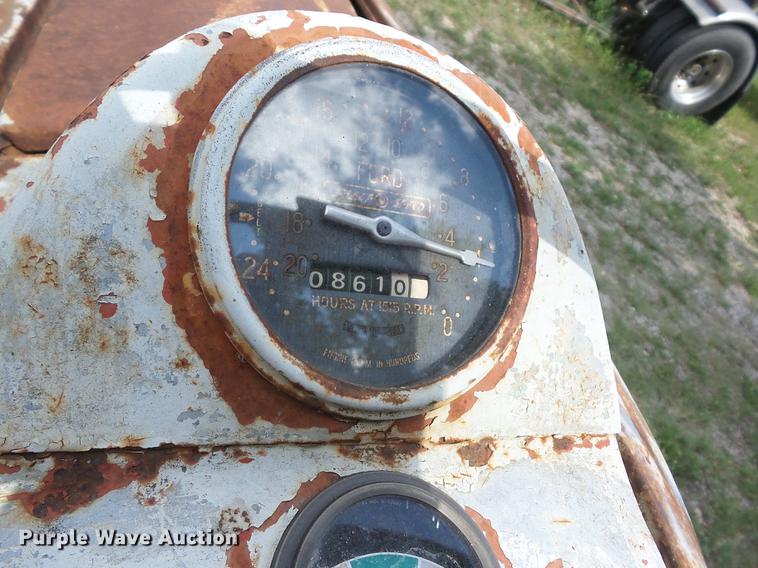 image for item DT9412 1957 Ford 881D tractor