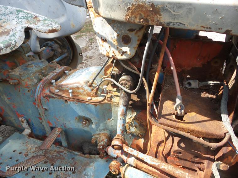 image for item DT9412 1957 Ford 881D tractor