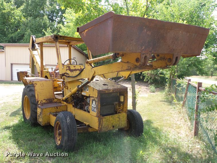 image for item DT9413 Allis Chalmers 715 backhoe