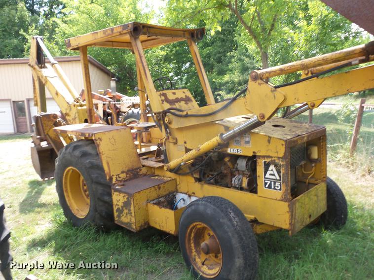 image for item DT9413 Allis Chalmers 715 backhoe