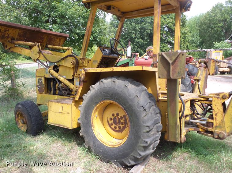 image for item DT9413 Allis Chalmers 715 backhoe