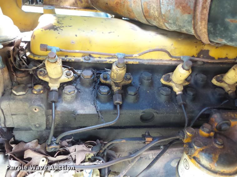 image for item DT9413 Allis Chalmers 715 backhoe