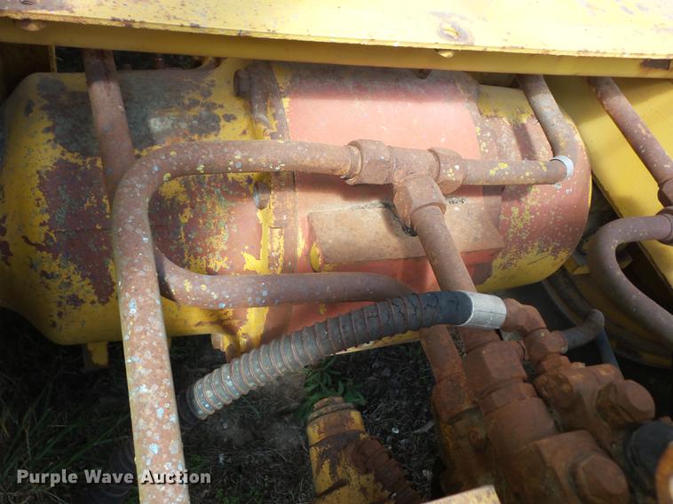 image for item DT9413 Allis Chalmers 715 backhoe