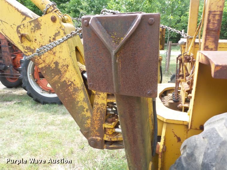 image for item DT9413 Allis Chalmers 715 backhoe
