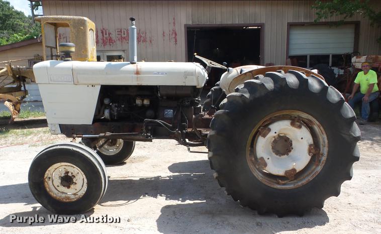 image for item DT9414 David Brown 1200 tractor