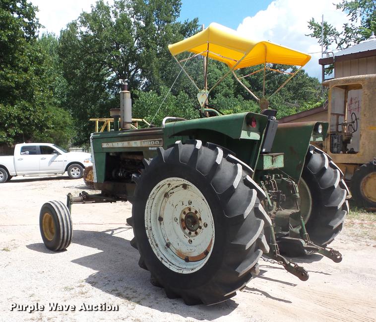 image for item DT9415 Oliver 1800 tractor