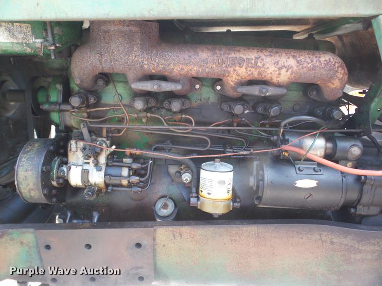 image for item DT9415 Oliver 1800 tractor